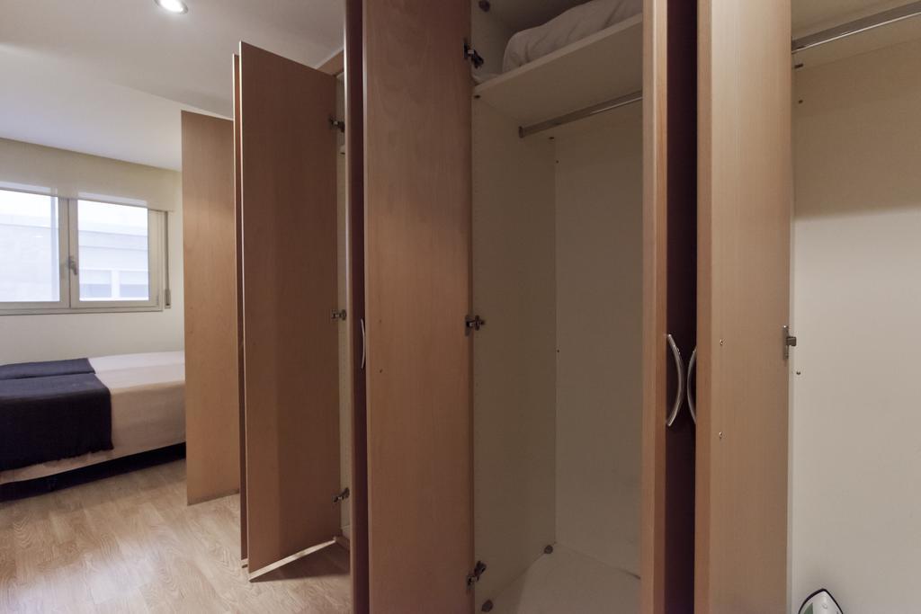 Apartaments Travessera-Parc Gueell Barcelona Bagian luar foto