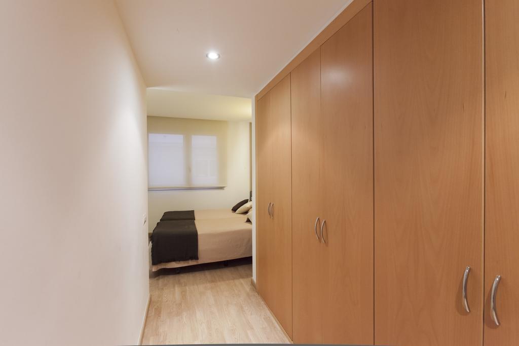 Apartaments Travessera-Parc Gueell Barcelona Bagian luar foto
