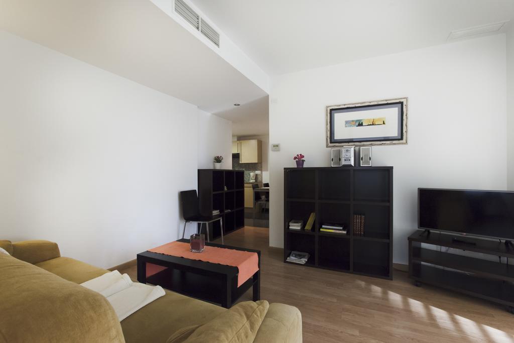 Apartaments Travessera-Parc Gueell Barcelona Bagian luar foto