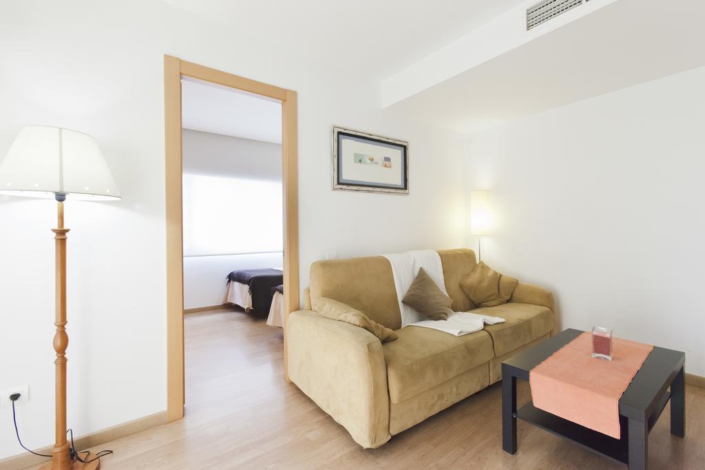 Apartaments Travessera-Parc Gueell Barcelona Bagian luar foto