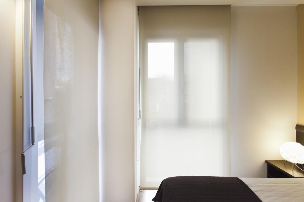 Apartaments Travessera-Parc Gueell Barcelona Bagian luar foto
