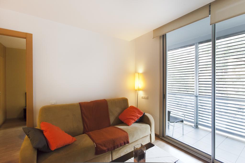 Apartaments Travessera-Parc Gueell Barcelona Bagian luar foto