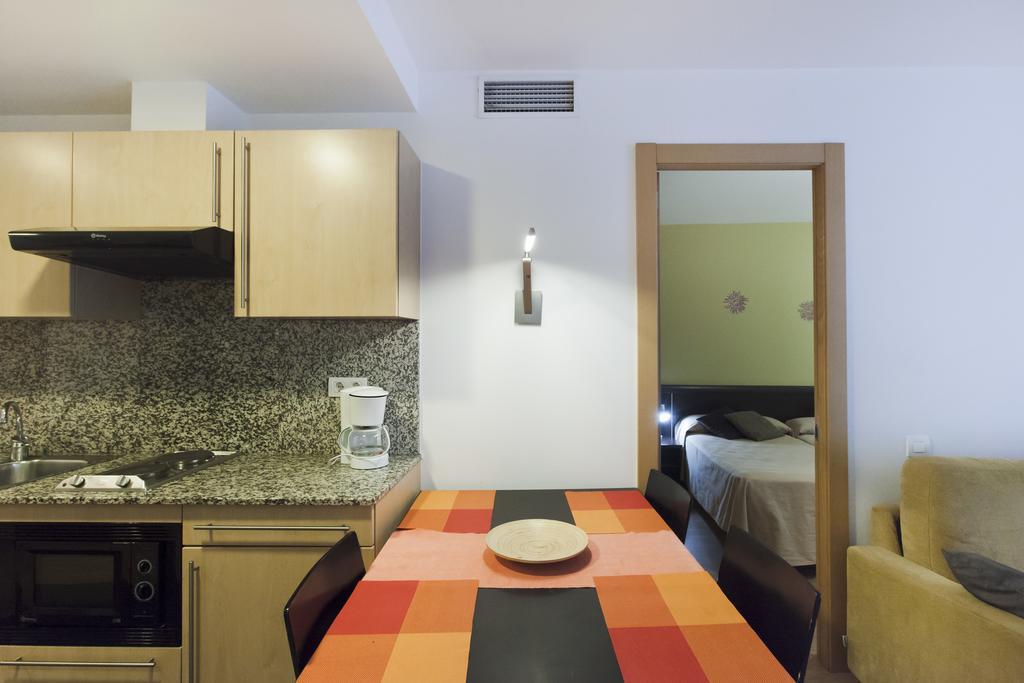 Apartaments Travessera-Parc Gueell Barcelona Bagian luar foto