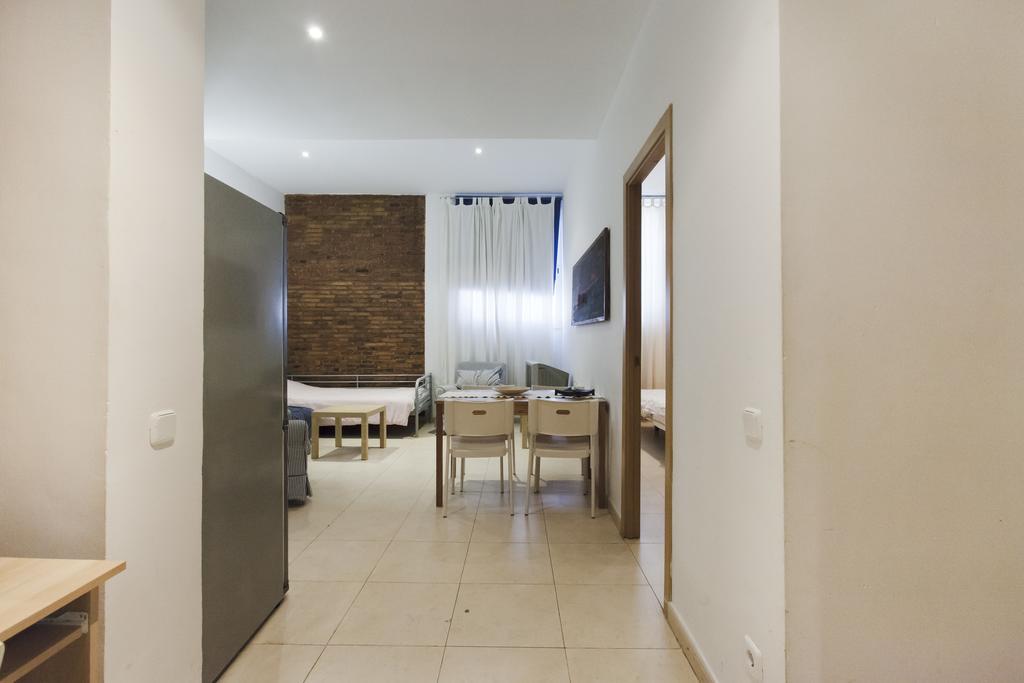 Apartaments Travessera-Parc Gueell Barcelona Bagian luar foto