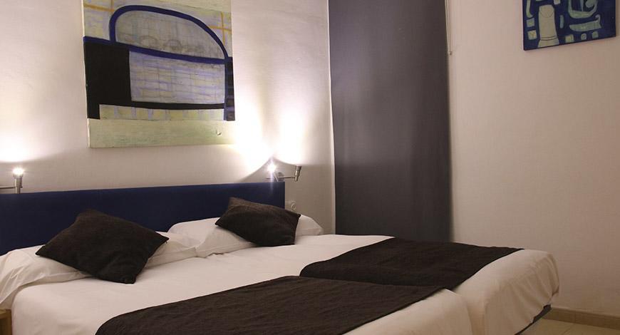 Apartaments Travessera-Parc Gueell Barcelona Bagian luar foto